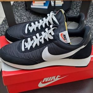 NIKE AIR TAILWIND 79